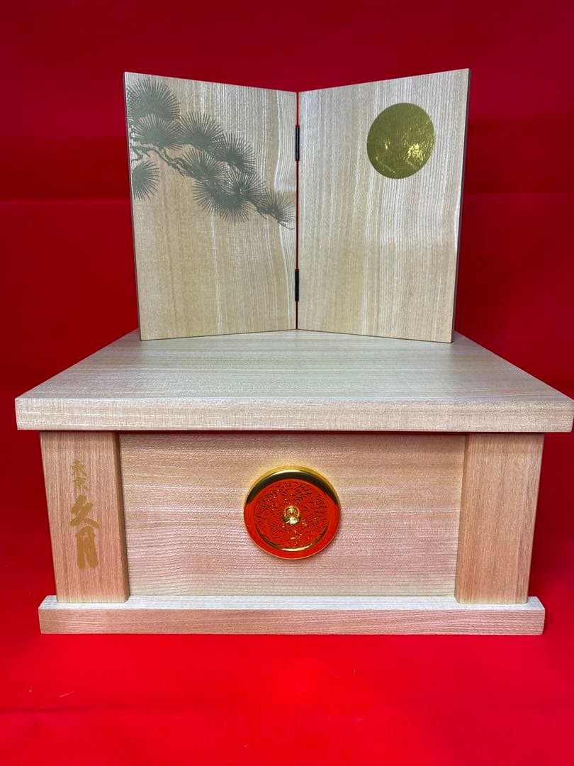 東京久月　五月人形　家紋付き正絹糸織兜飾り　針桐白木収納セット