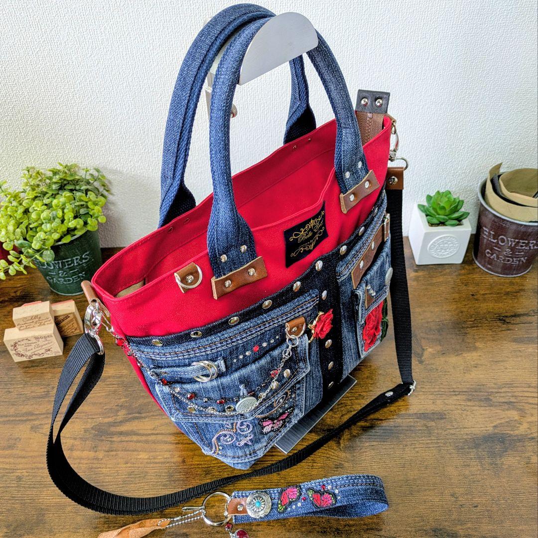 デニムリメイク 2wayトート｜薔薇×バタフライ刺繍・ポケットたくさん・底鋲付き