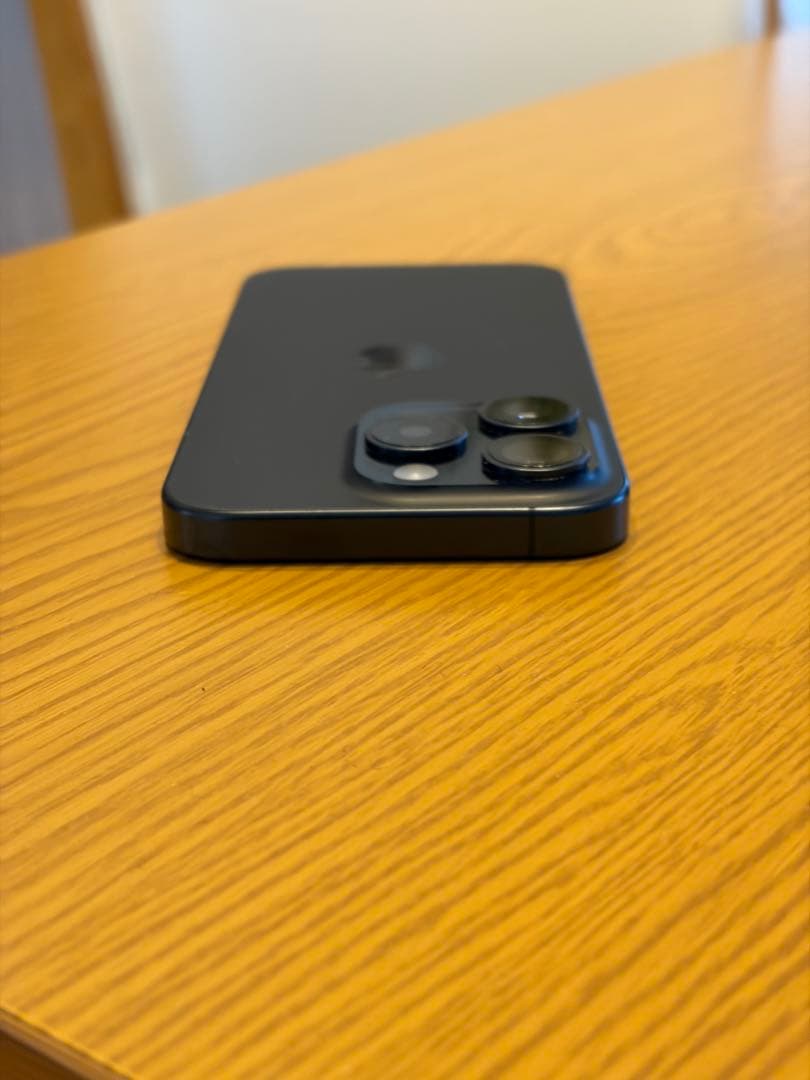 【美品】Apple iPhone 15 Pro 256GB