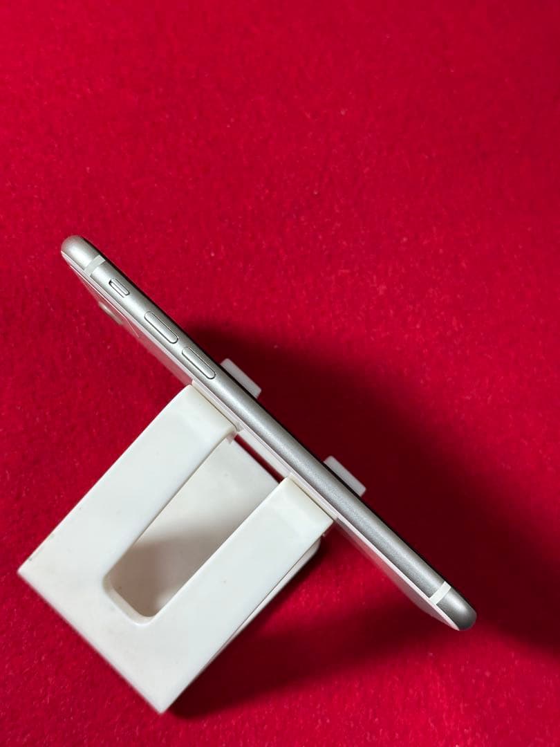 【4138】iPhone SE3第3世代スターライト 128GB simフリー