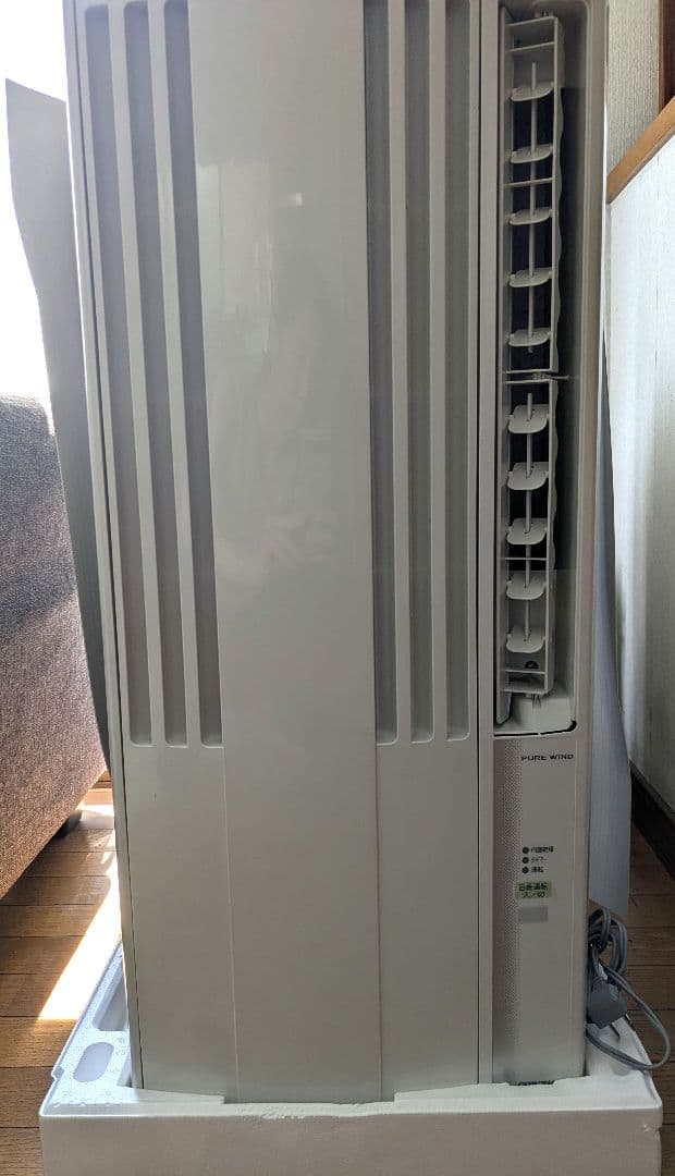 コロナ　窓エアコン　2015年製　枠、付属品は新品未使用
