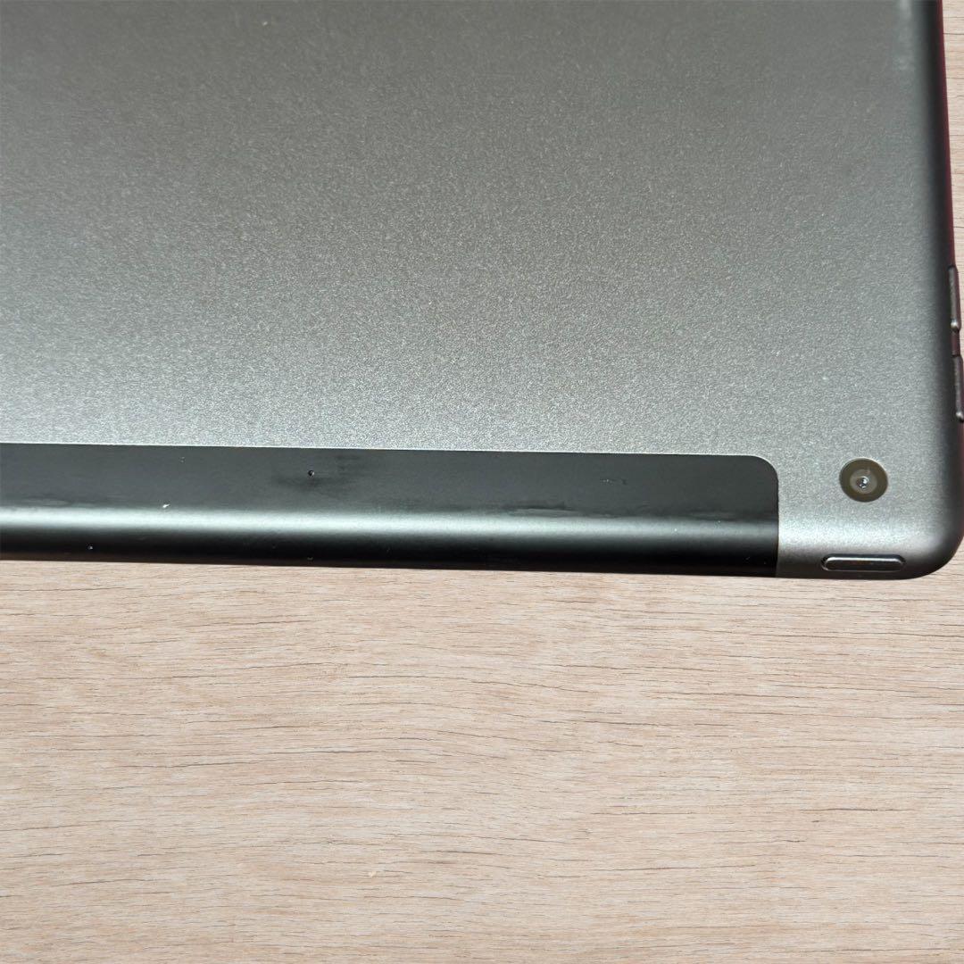 iPad 第8世代 32GB スペースグレー Wi-Fi + Cellular