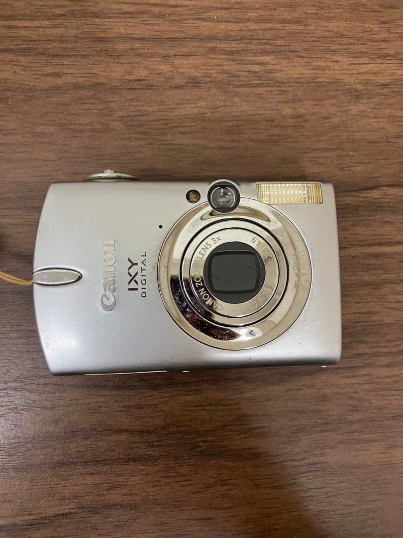 デジカメ　本体　Canon IXY DIGITAL 600 現状品