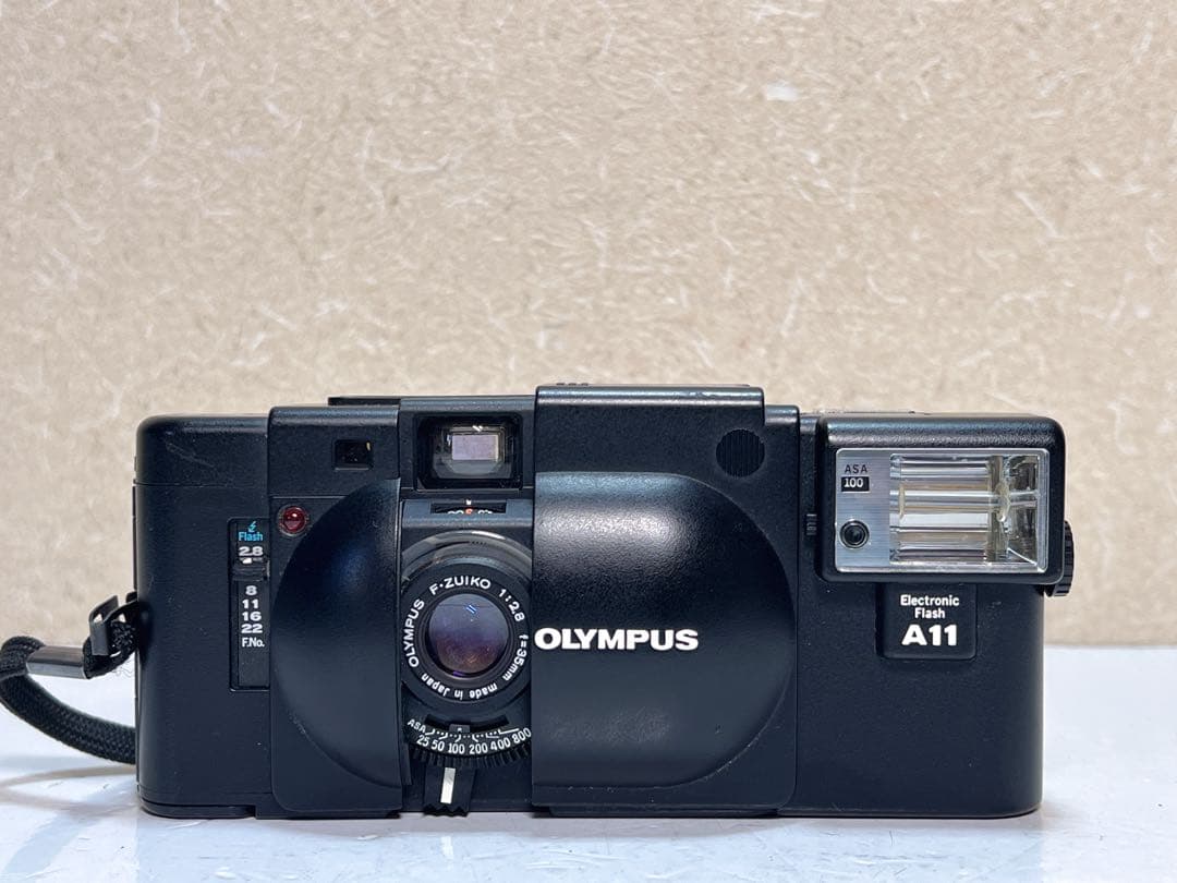 Olympus XA 35mm コンパクトフィルムカメラ A11フラッシュ付き
