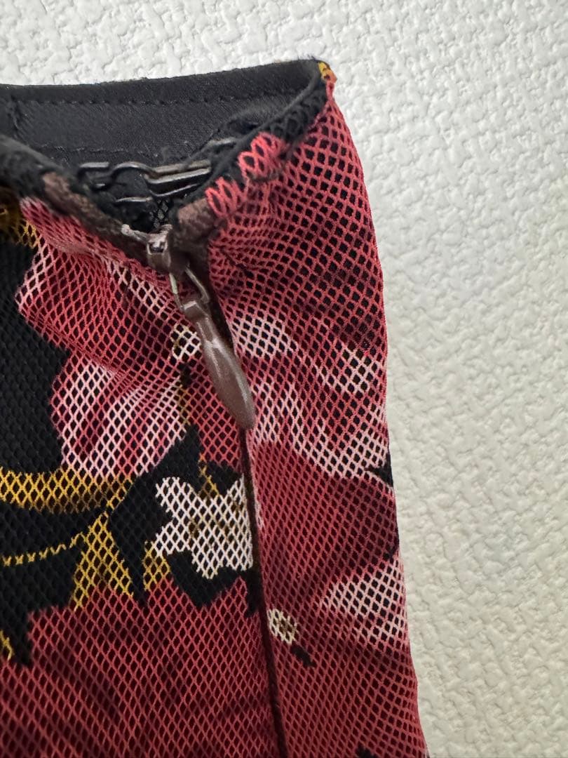 社交ダンス　上下セット　黒とピンクの花柄フレアスカート　Lサイズ