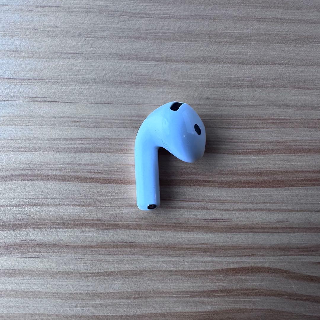 《左Ｌと充電ケース》AirPods 4 本体 箱付き ANC