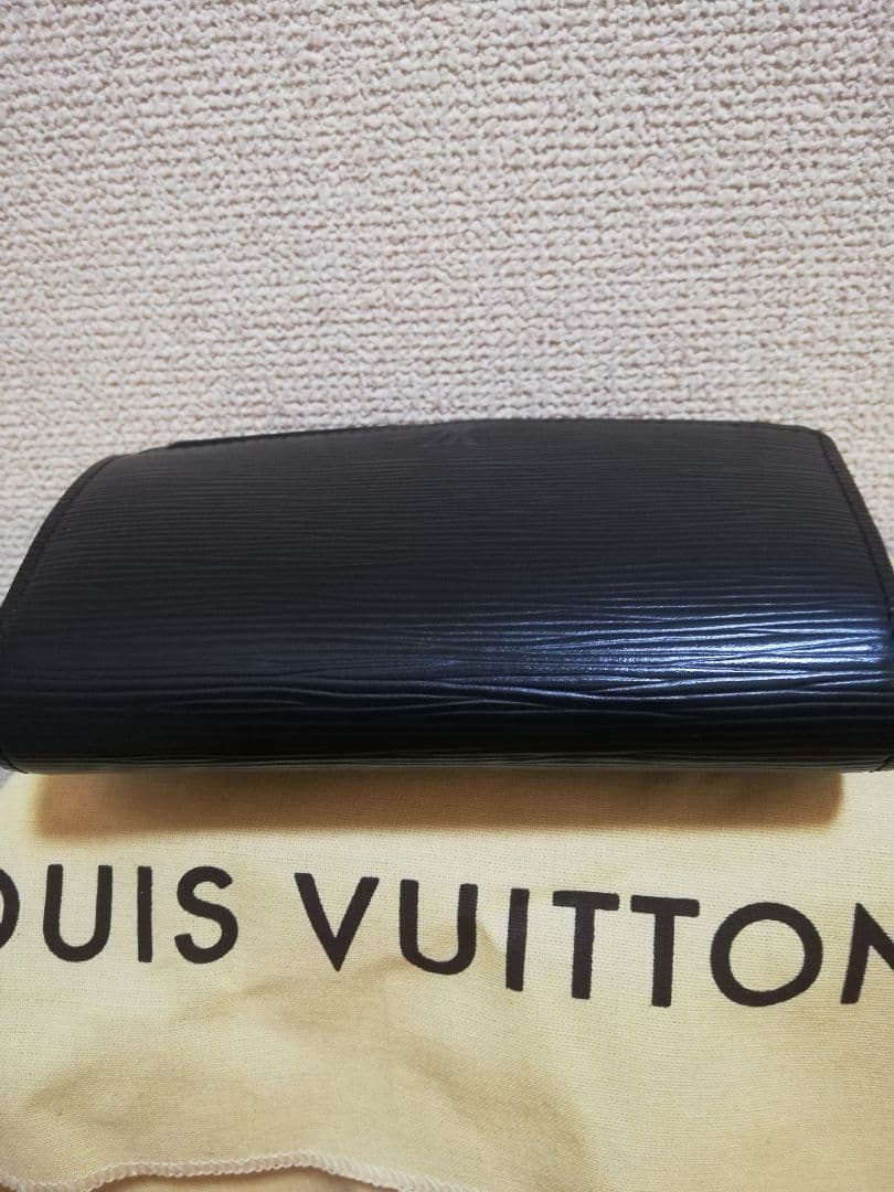 ルイ ヴィトン Louis Vuitton エピ ティルシット　ノワール
