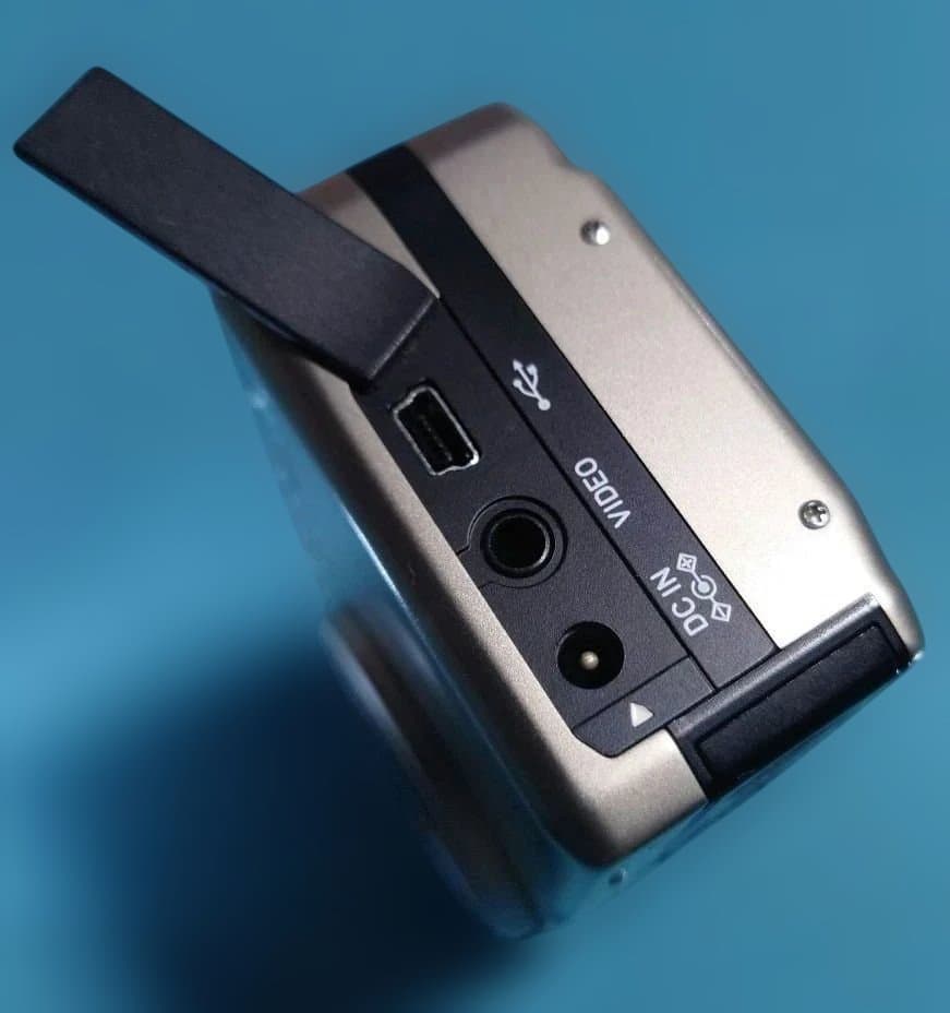 中古かつ動作品かつ美品「CONTAX TVS DIGITAL」＋付属品