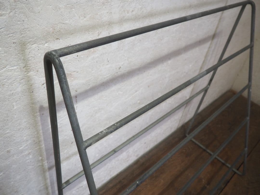 1340 ②古い鉄枠のアイアンラック　タオル掛け　レトロ　ビンテージ　工業系