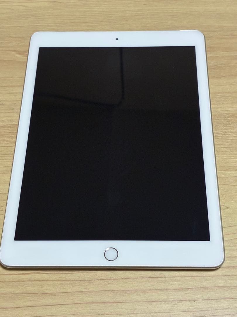 Apple iPad（第5世代）Wi-Fi＋Cellular SIMロック解除済