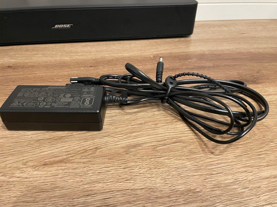 【値下中】Bose サウンドバー 本体とリモコン