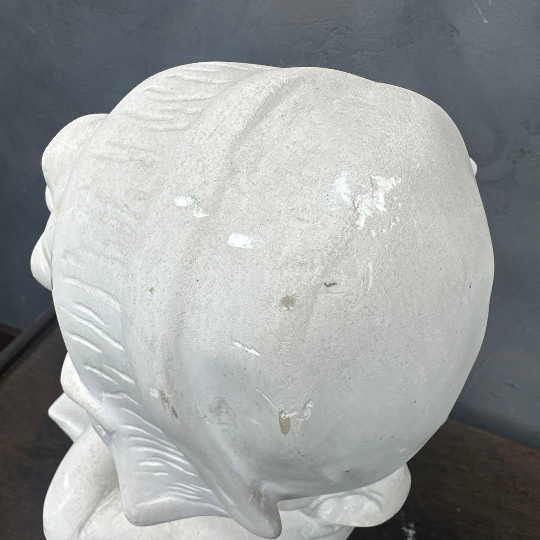 ヴィンテージ石膏像　本読みながらうたたねをする少女