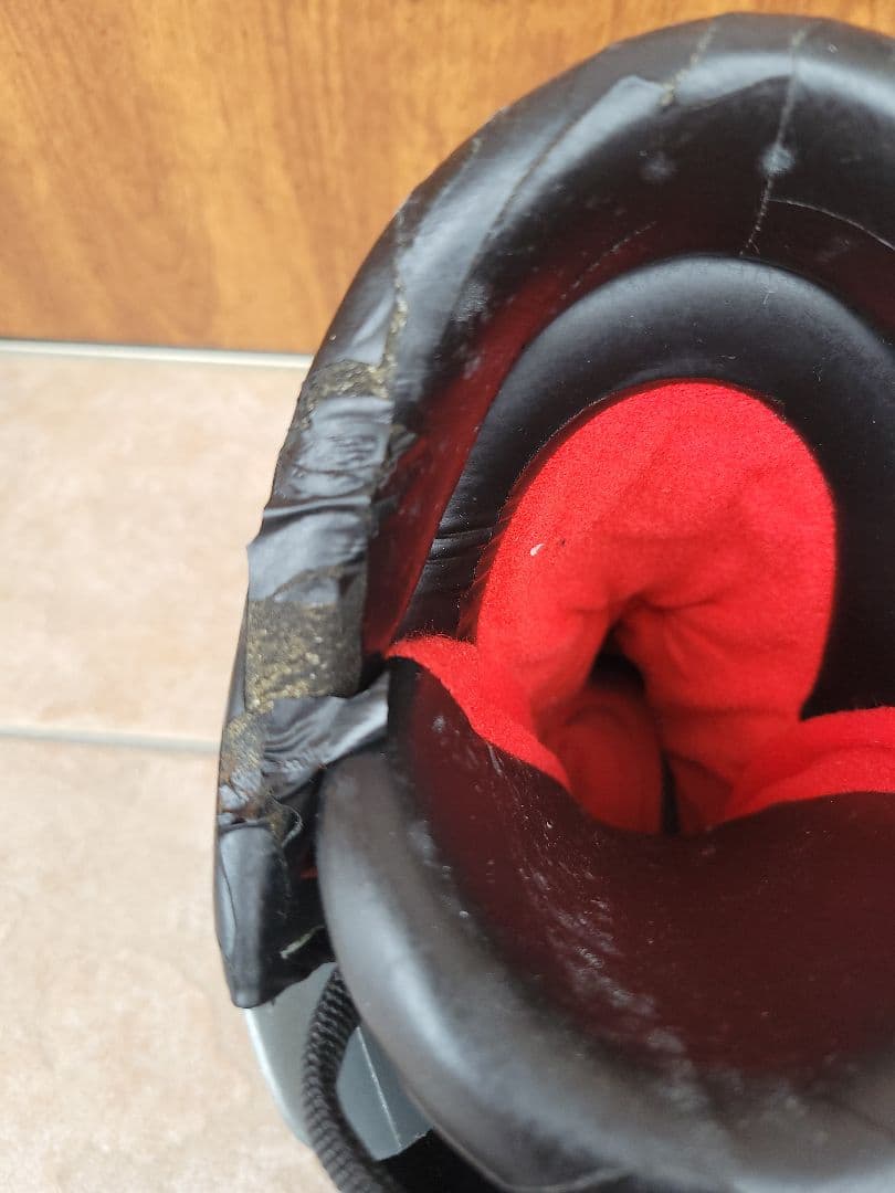 SALOMON　FALCON　24センチ