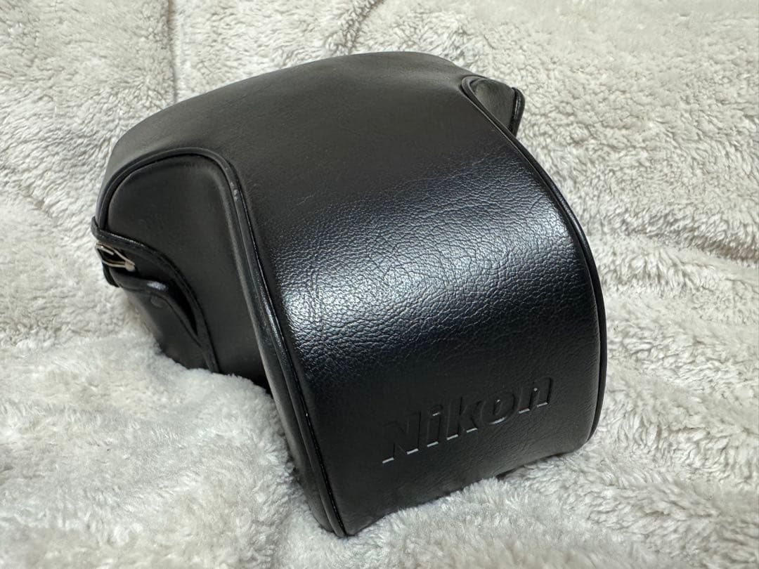 Nikon FM10 裏蓋交換済み　ケース付