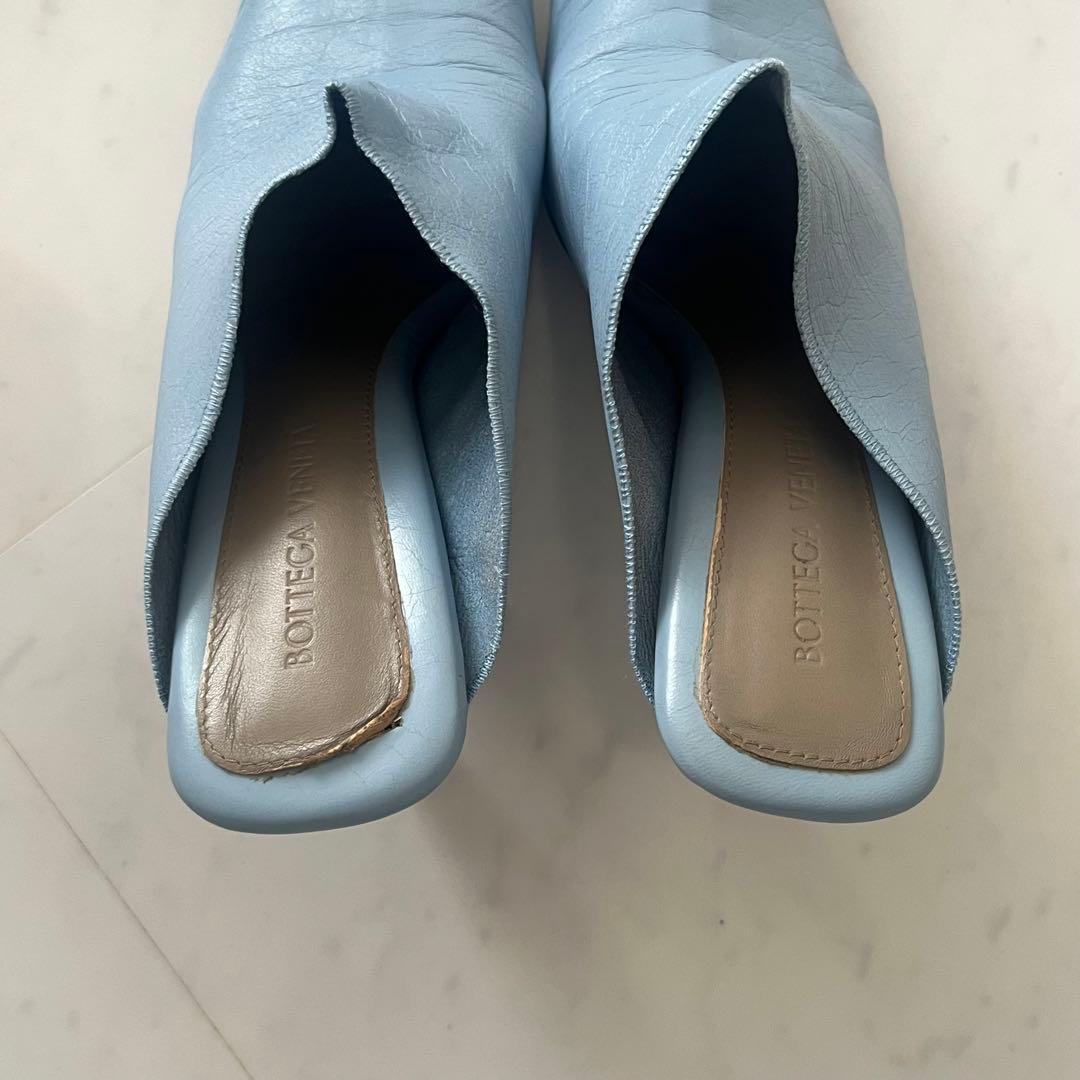 BOTTEGA VENETA 水色 レザー ミュール