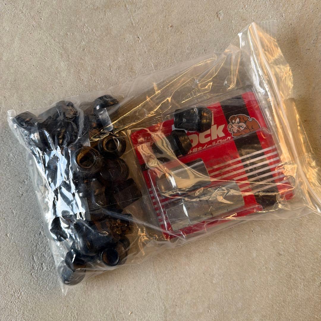 もと　 ハイエース　RAYS M9 16インチホイール・タイヤ