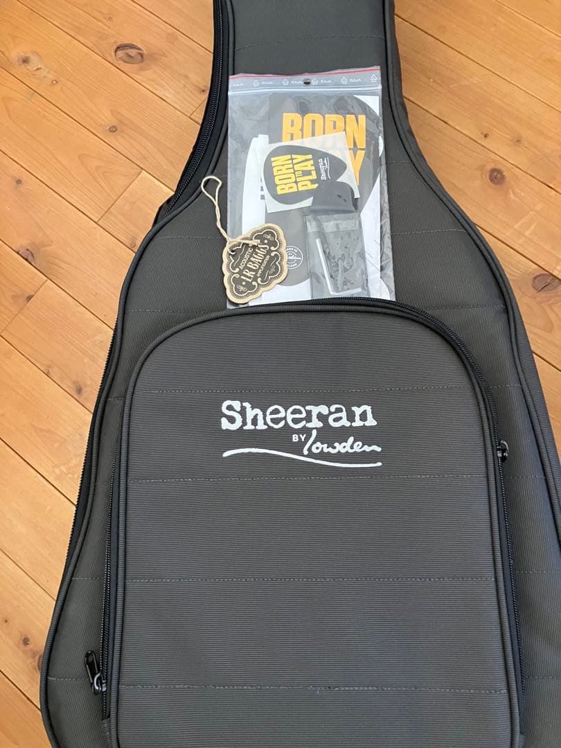 ギター Sheeran by Lowden S-04