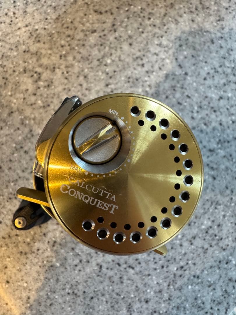 SHIMANOカルカッタコンクエスト100HG DRTバリアルハンドル付き