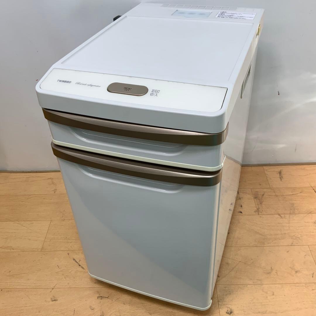 ツインバード　ベッドサイド冷蔵庫（ペルチェ式） HR-D282