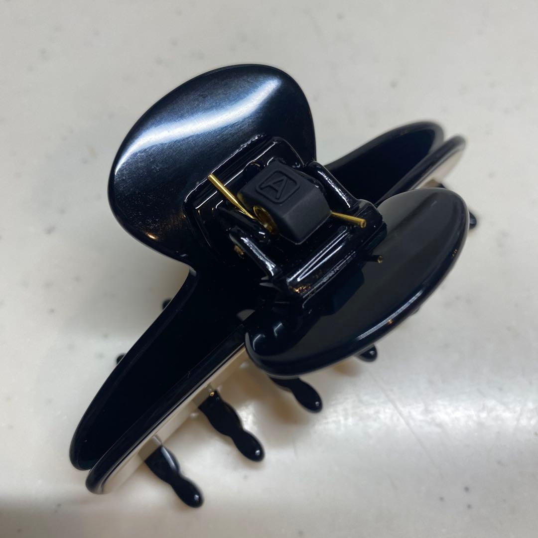 ALEXANDRE DE PARIS 50周年 ホワイトブラック ヘアクリップ