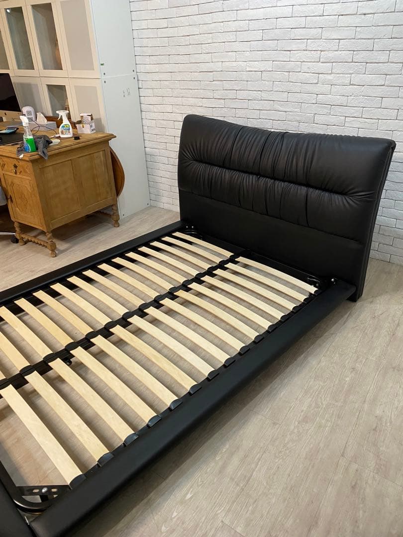 【東京都内23区配送無料】美品　ニトリ　ダブルベット　床置き　ブラック　フレーム
