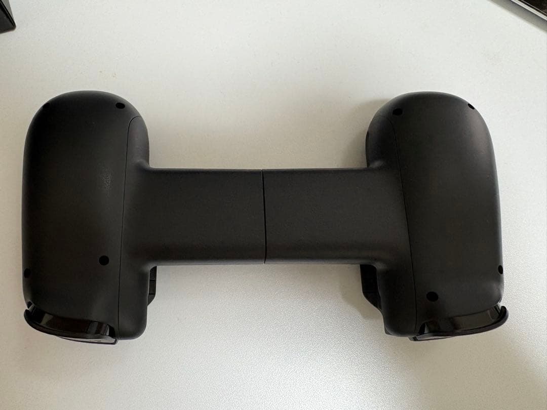 Backbone スマートフォン用ゲームコントローラー