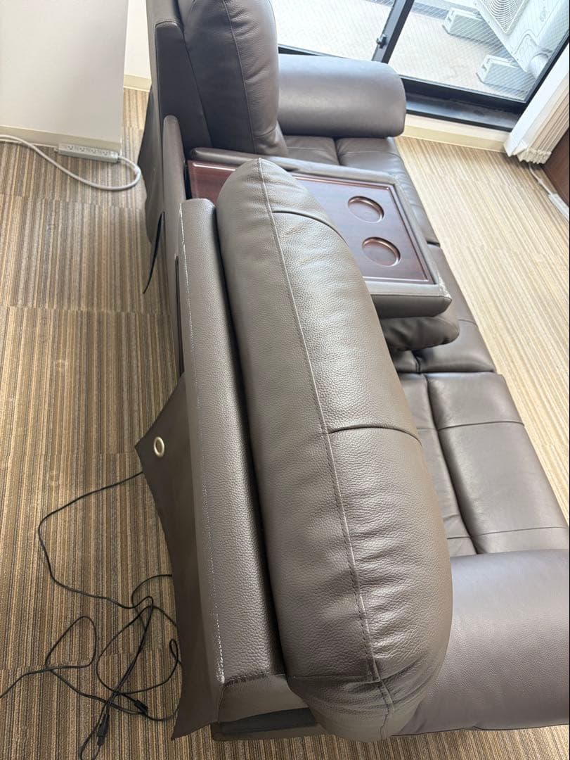 リクライニング機能付き3人掛けソファ