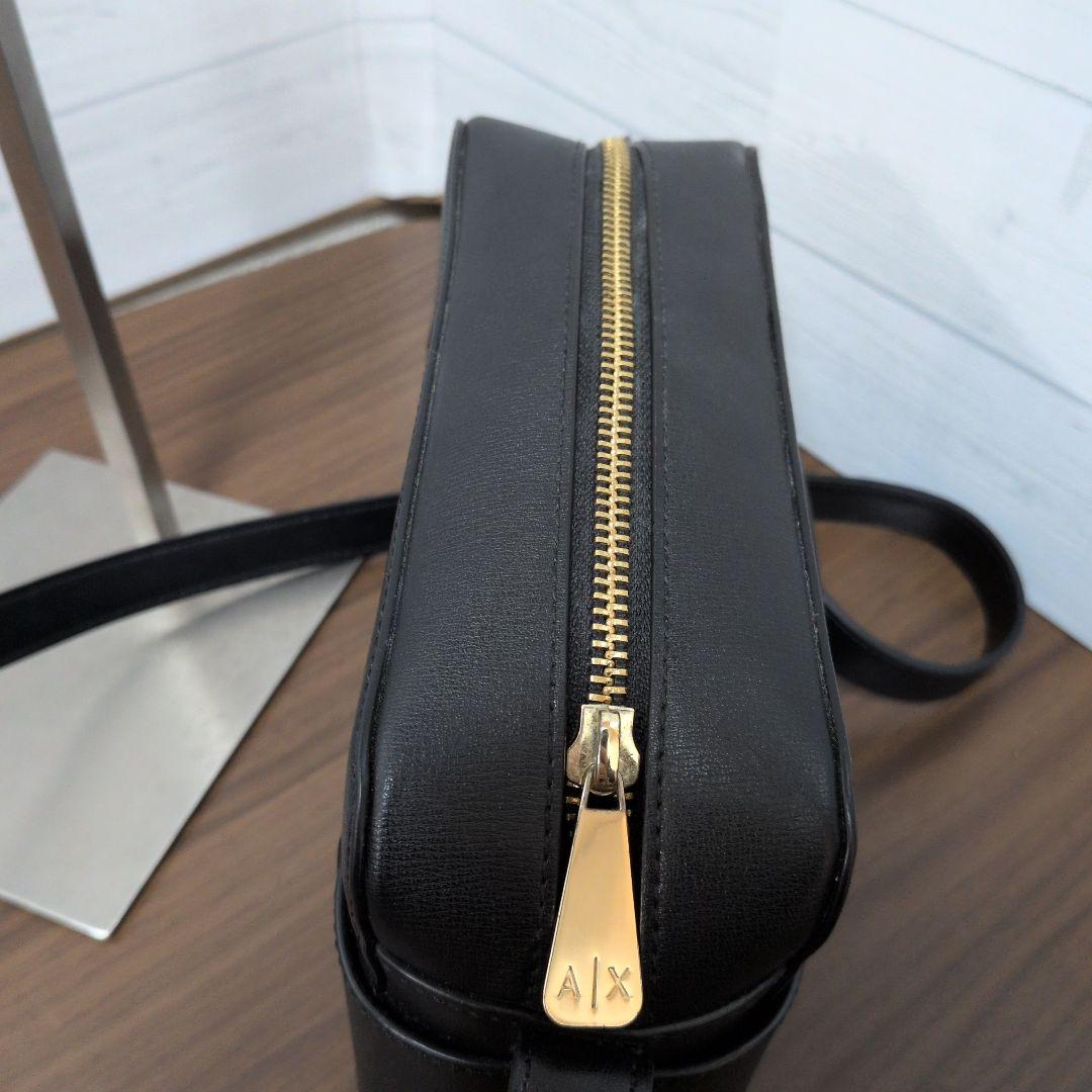 ARMANI EXCHANGE　スクエアロゴバックルショルダーバック　極美品