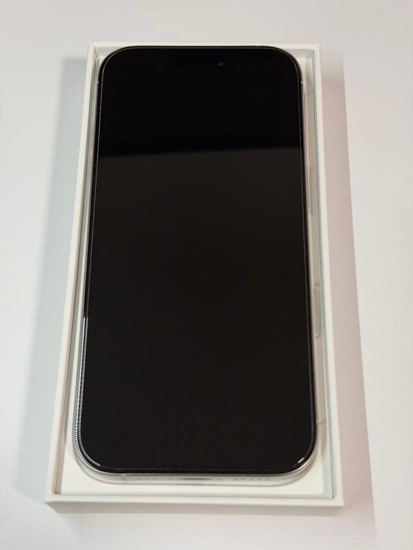 【バッテリー100%、Apple盗難保証】iPhone 16 pro 256GB