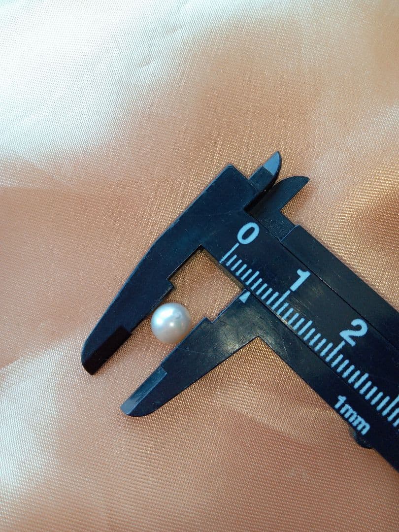 本真珠美品穴なし丸玉6ｍｍ新品未使用美品一粒