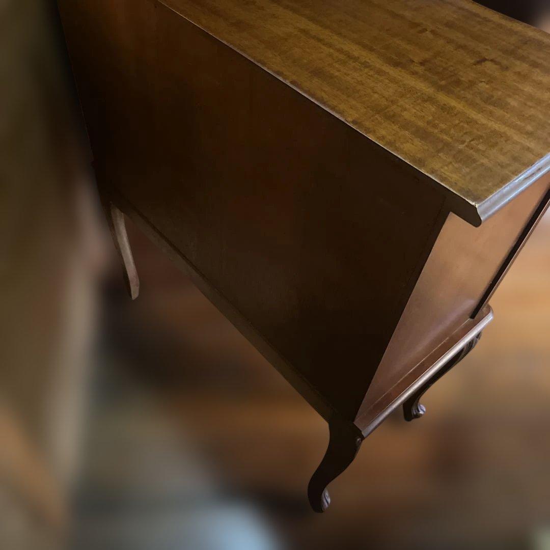 瞬間的❣️お値下げヴィンテージ　猫脚　装飾的な彫刻入り　木製チェスト