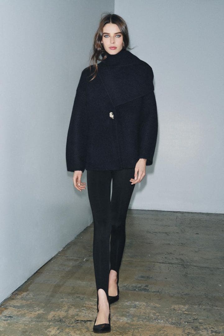 今週まで！新品 ZARA ザラ ニットショートコート スカーフ付き