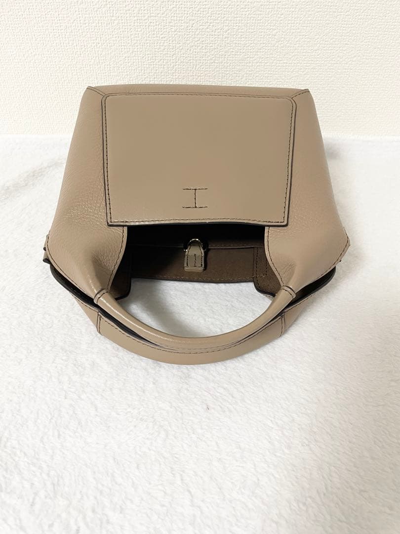 【美品】FURLA miniジルダショルダーバッグ　グレージュ