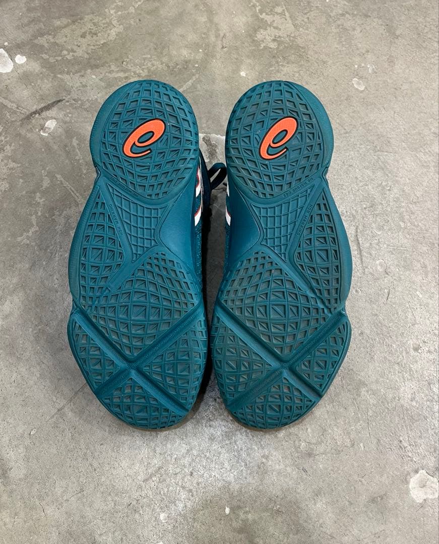 美品　asics unpre ars アシックス アンプレアルス 25.5