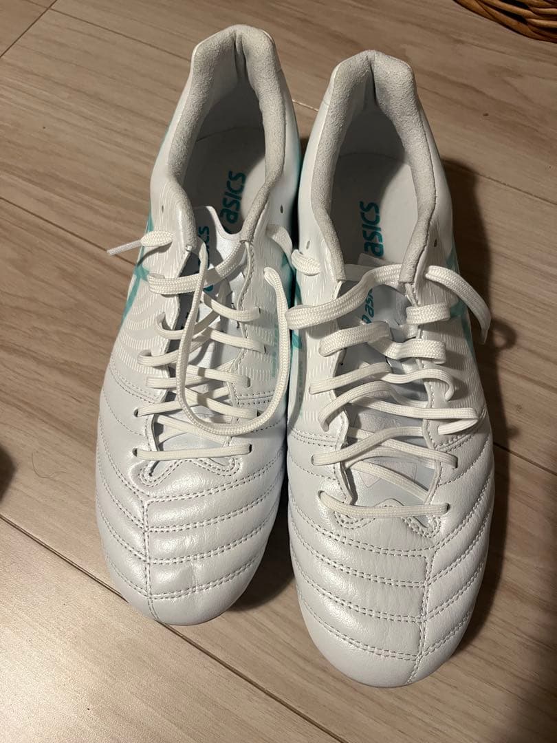 サッカースパイク 25.5cm asics