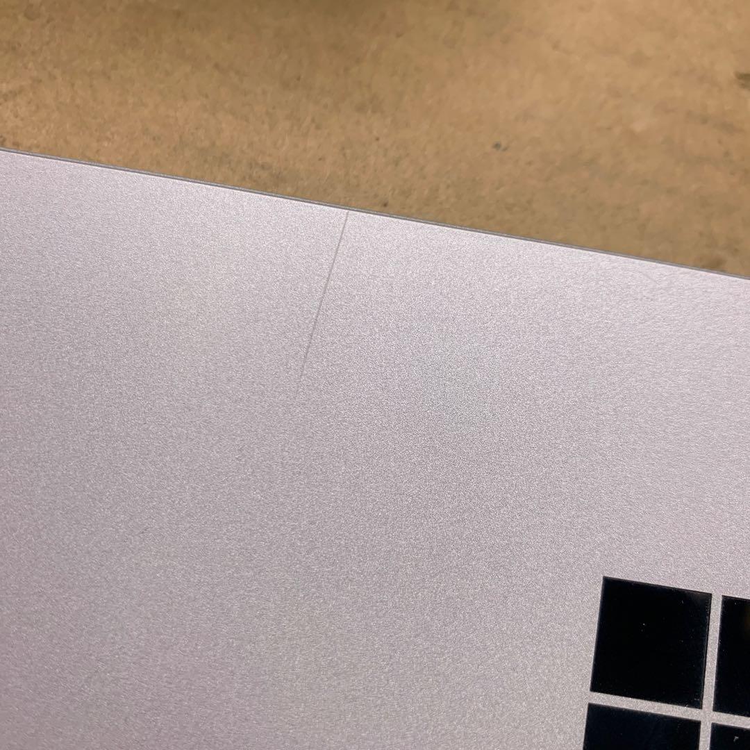 Q4448 マイクロソフト Surface Go (128GB/8GB)
