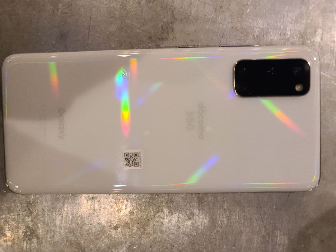 セ*コ様 a*i様 Galaxy S20 5G 本体 とケースおまけ。
