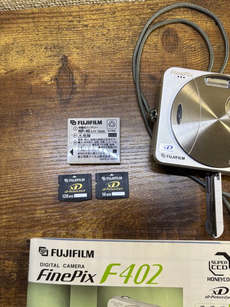 FUJIFILM FINEPIX F402 デジカメ 富士フィルム