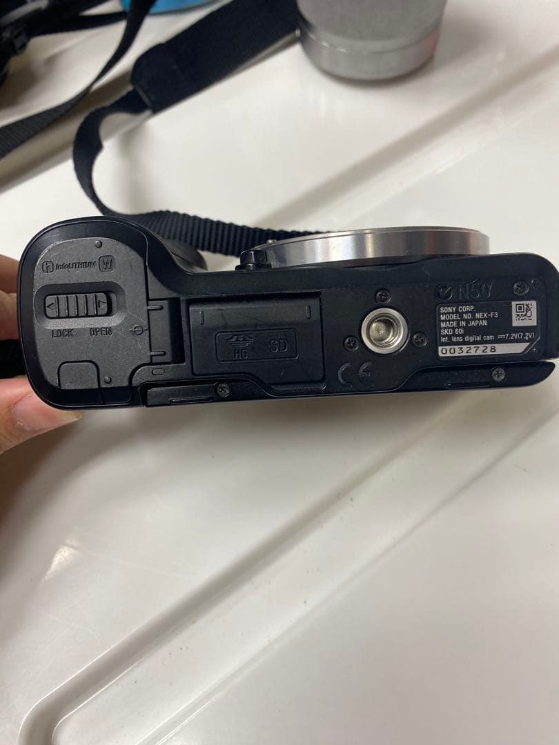 SONY α NEX-F3