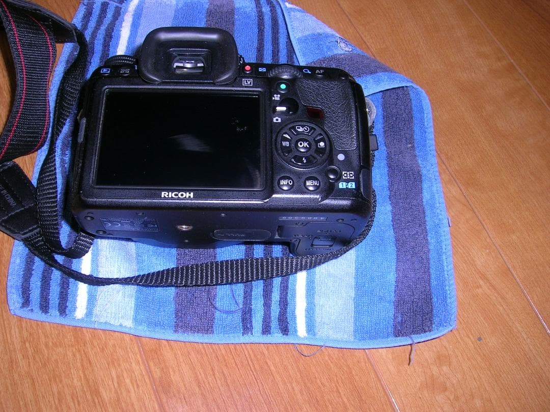 PENTAX K-3 18-200 mm　バッテリーグリップ