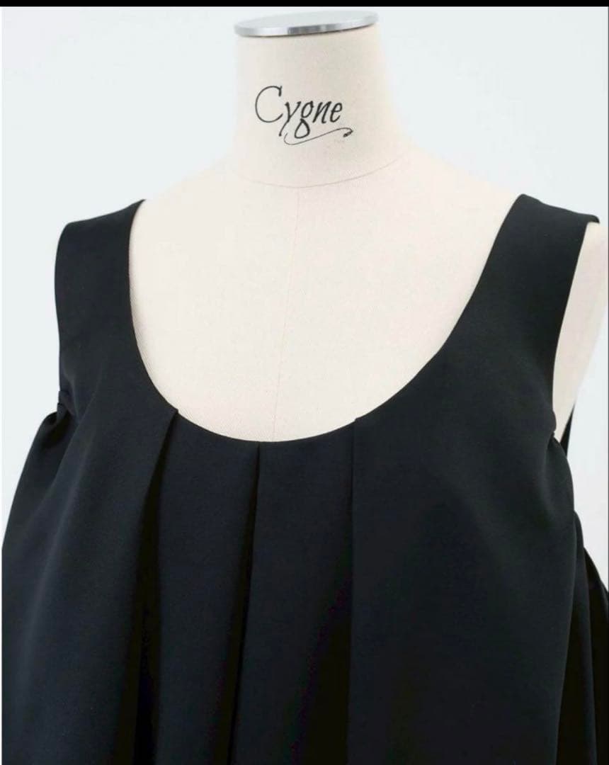 値下げ未使用新品Cygne バルーンミニワンピース cherry 0