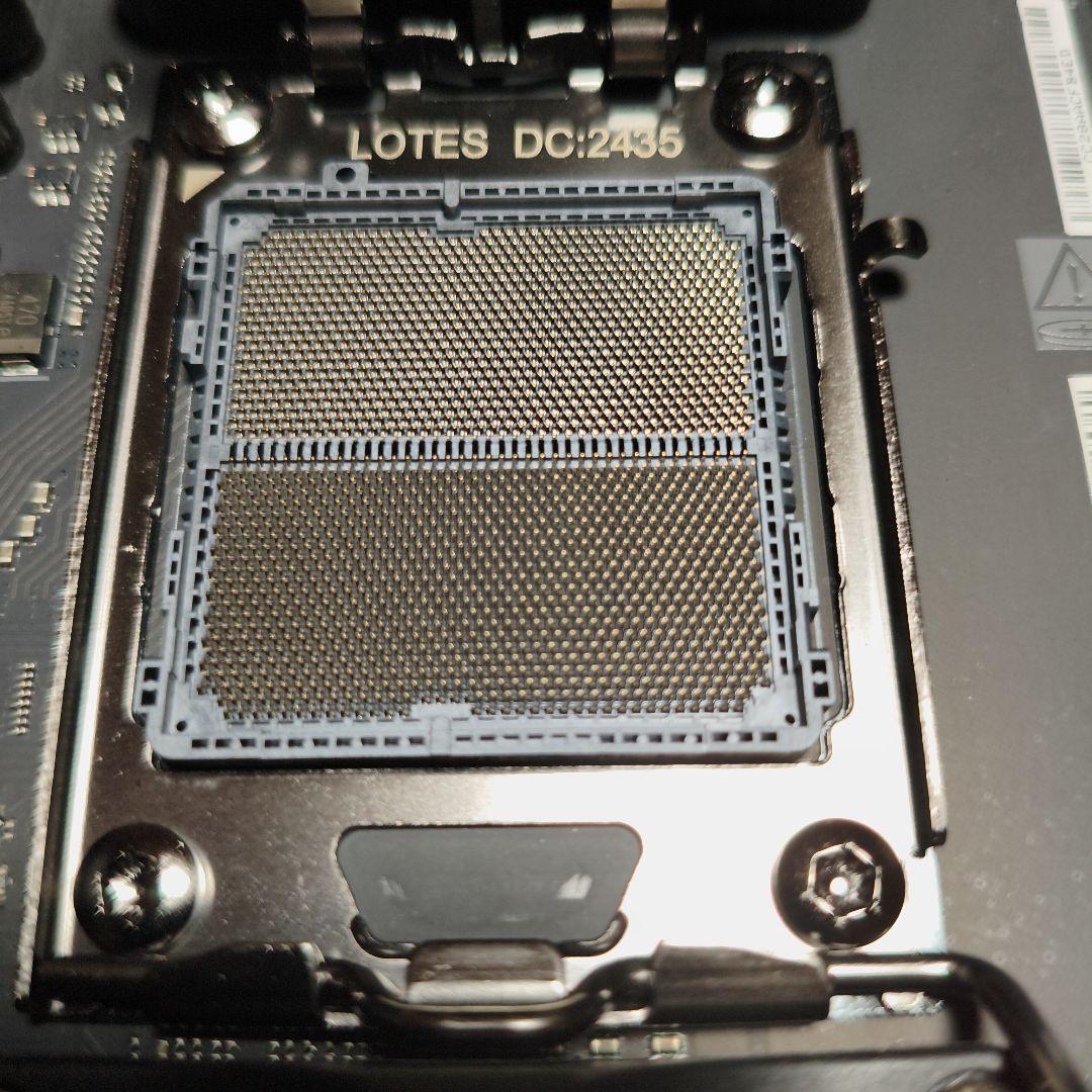 ASUS ROG CROSSHAIR X870E HERO マザーボード