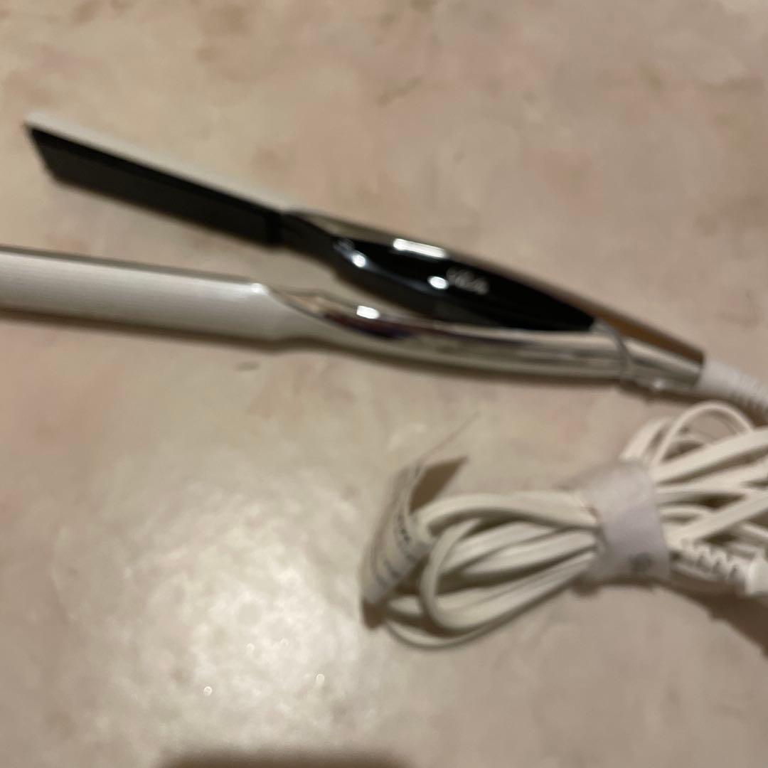 リファビューテック ストレートアイロン ホワイト