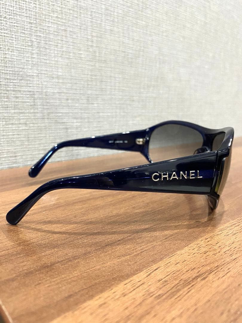 【CHANEL】シャネル　ネイビー スポーツサングラス