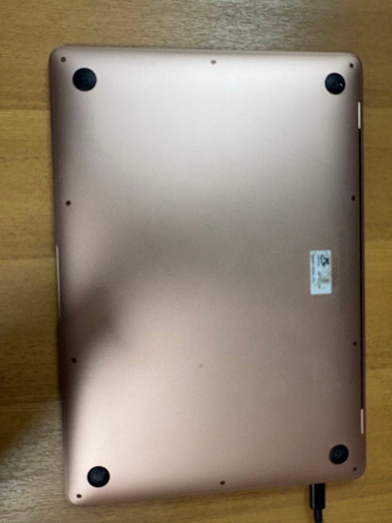 MacBook本体 MacBook Air (M1, 2020, 16GB / 256GB)