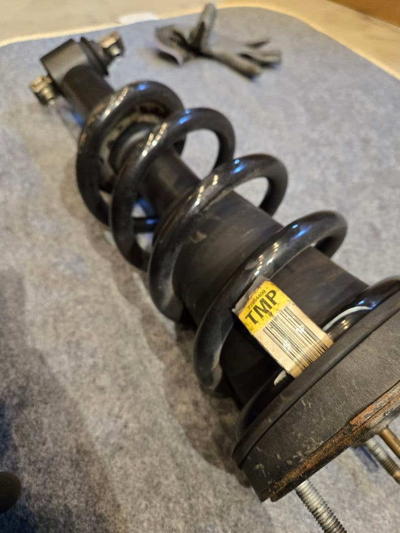 L&L★エスカレード★フロントサスペンション★ショック★アブソーバー★