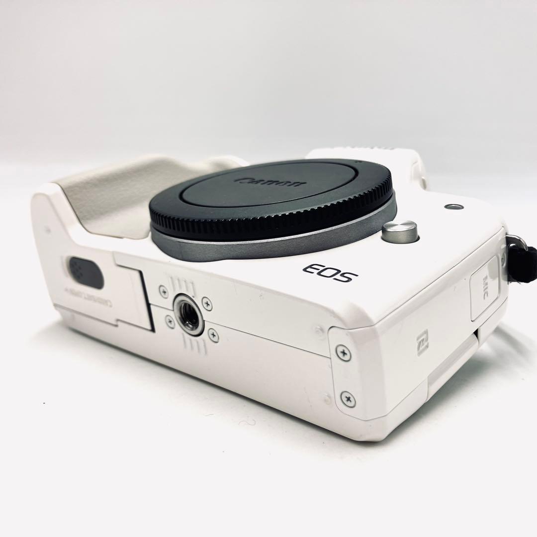 Canon kiss M ホワイト 15-45mmレンズキット