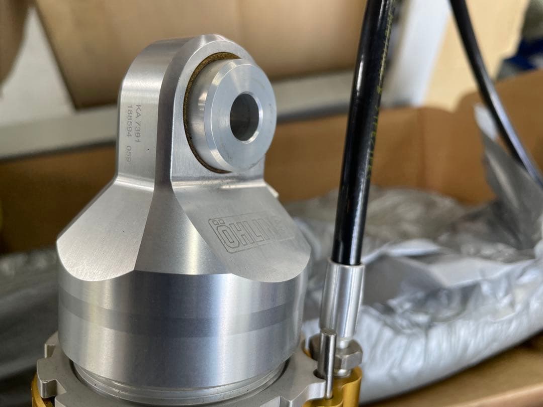 Z900RS OHLINS オーリンズ リアサスペンション KA739