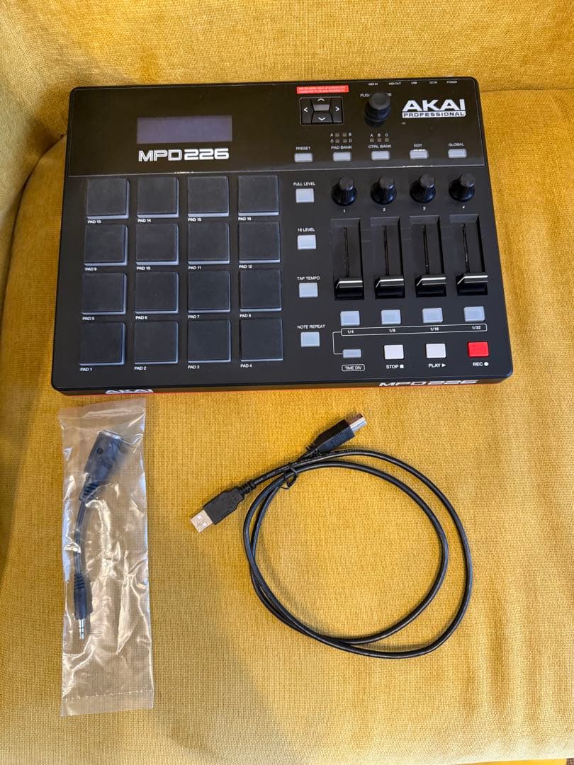 AKAI MPD226 MIDIコントローラー mpc