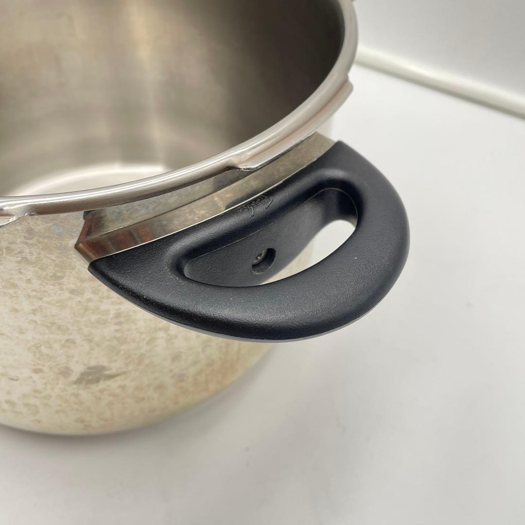 フィスラー 圧力鍋　ビタビット　6L 中カゴ付き